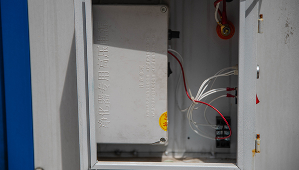 銜接油煙凈化器的油